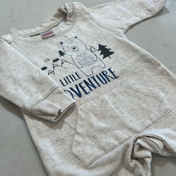 Nuby baby jumpsuit, like new, 0-3 months. - Picture 4 of 4